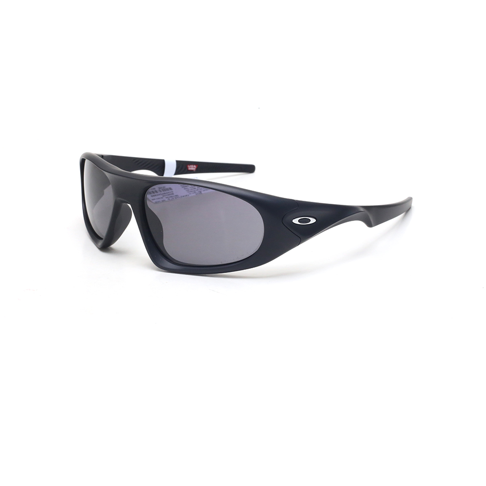 Kính mát Oakley OO9528 01